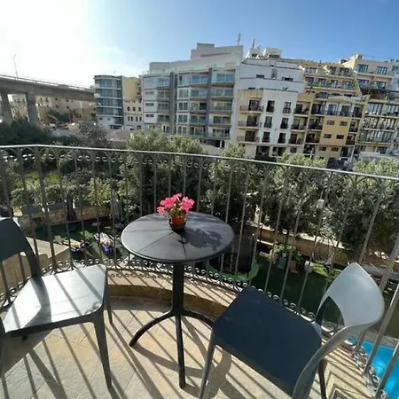 The Valley 6 With Parking On Premises 4* Saint Julian's