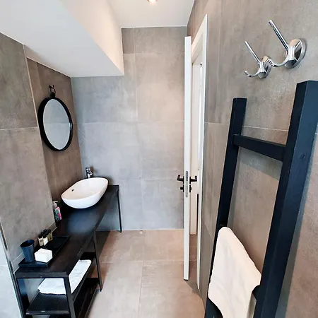 The Valley 6 With Parking On Premises 4*