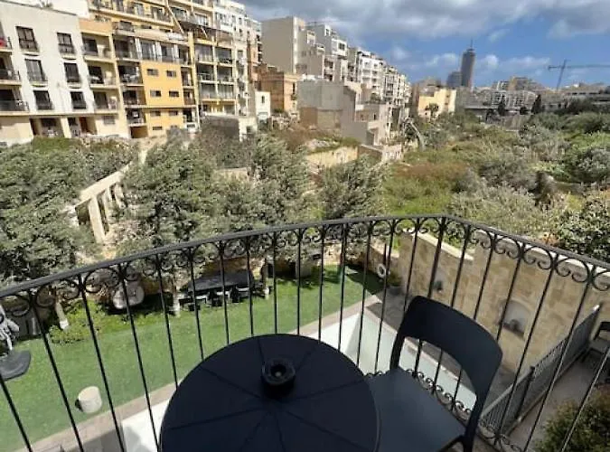 게스트하우스 The Valley 6 With Parking On Premises