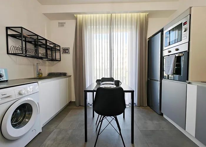 בית הארחה The Valley 6 With Parking On Premises 4*