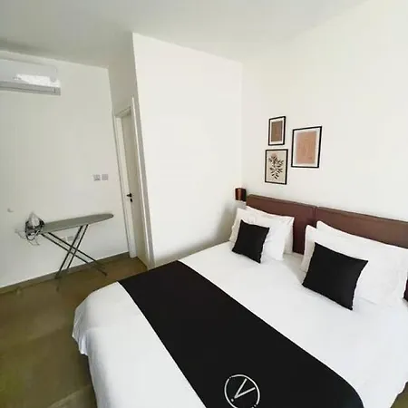 The Valley 6 With Parking On Premises Guest house 3*
