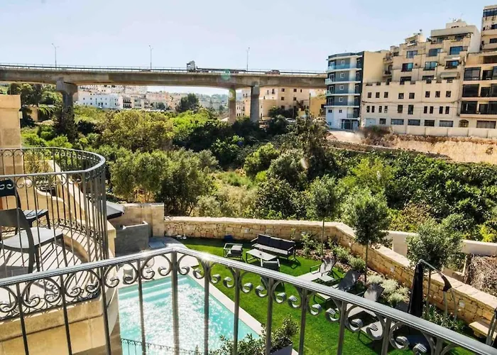 The Valley 6 With Parking On Premises 4*